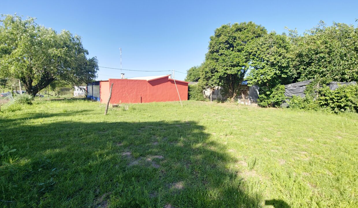 casa_en_barrio_los_pumas_romang_patio